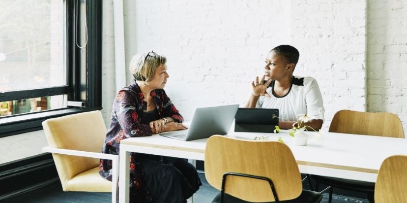Choosing Between a Wealth Manager and a Financial Advisor: A Simple Guide
